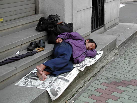 Sleeping without sales a blanket