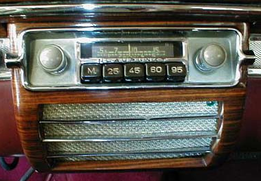 Fifties-style car radio