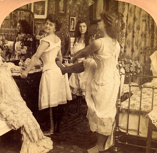 corset tightening photo - victorian